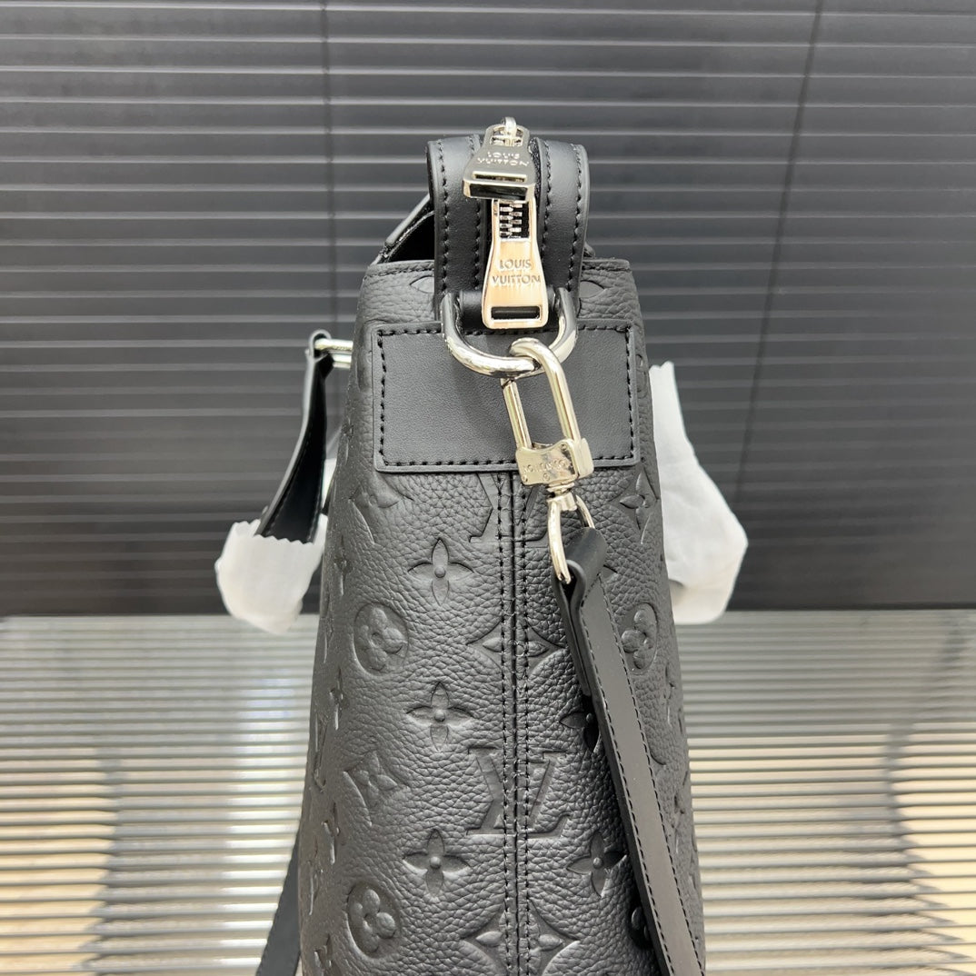 Louis new arrival briefcase laptop bag size: 29*39 cm