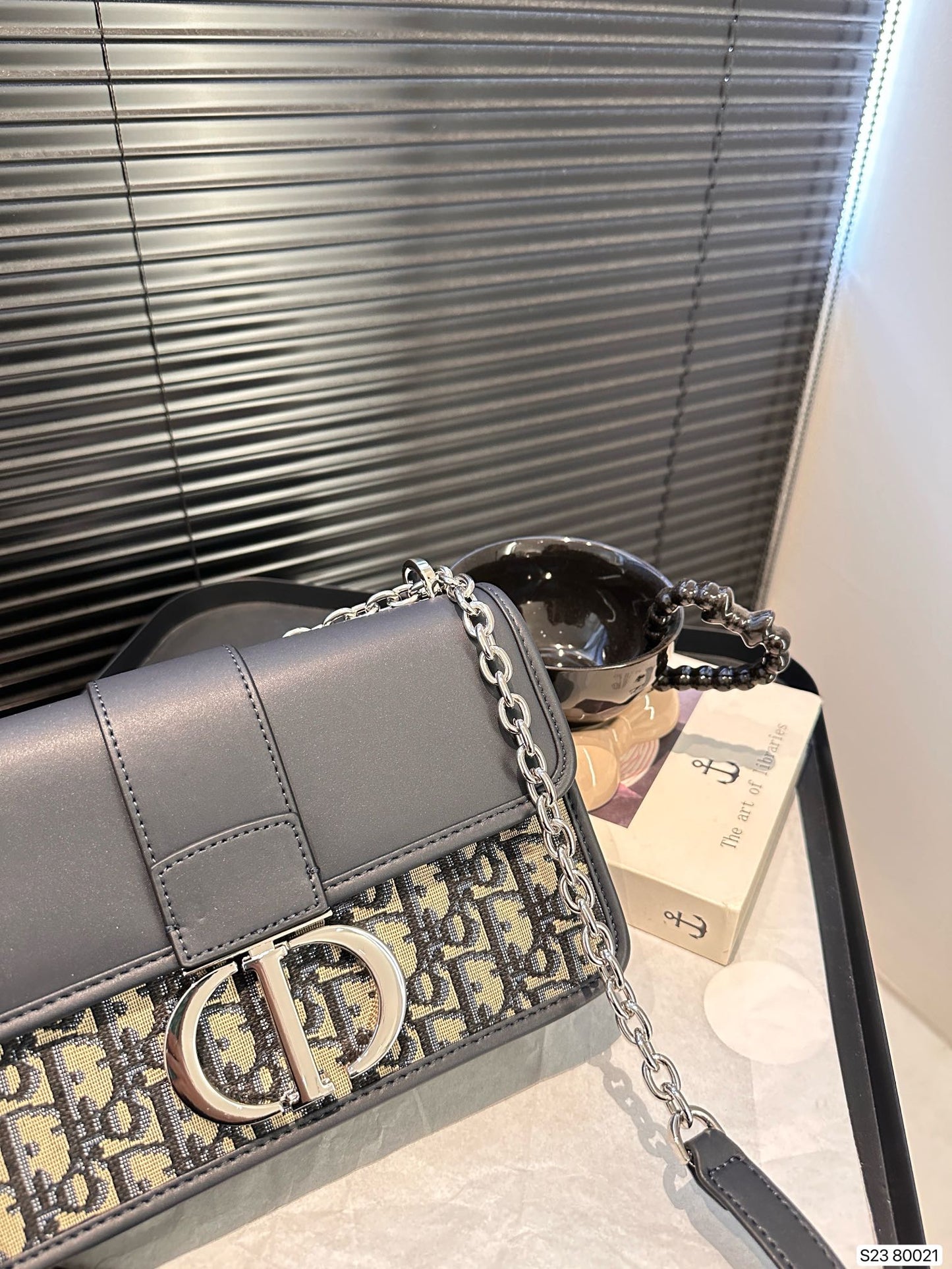 D new arrival MONTAIGNE bag size: 25*15 cm