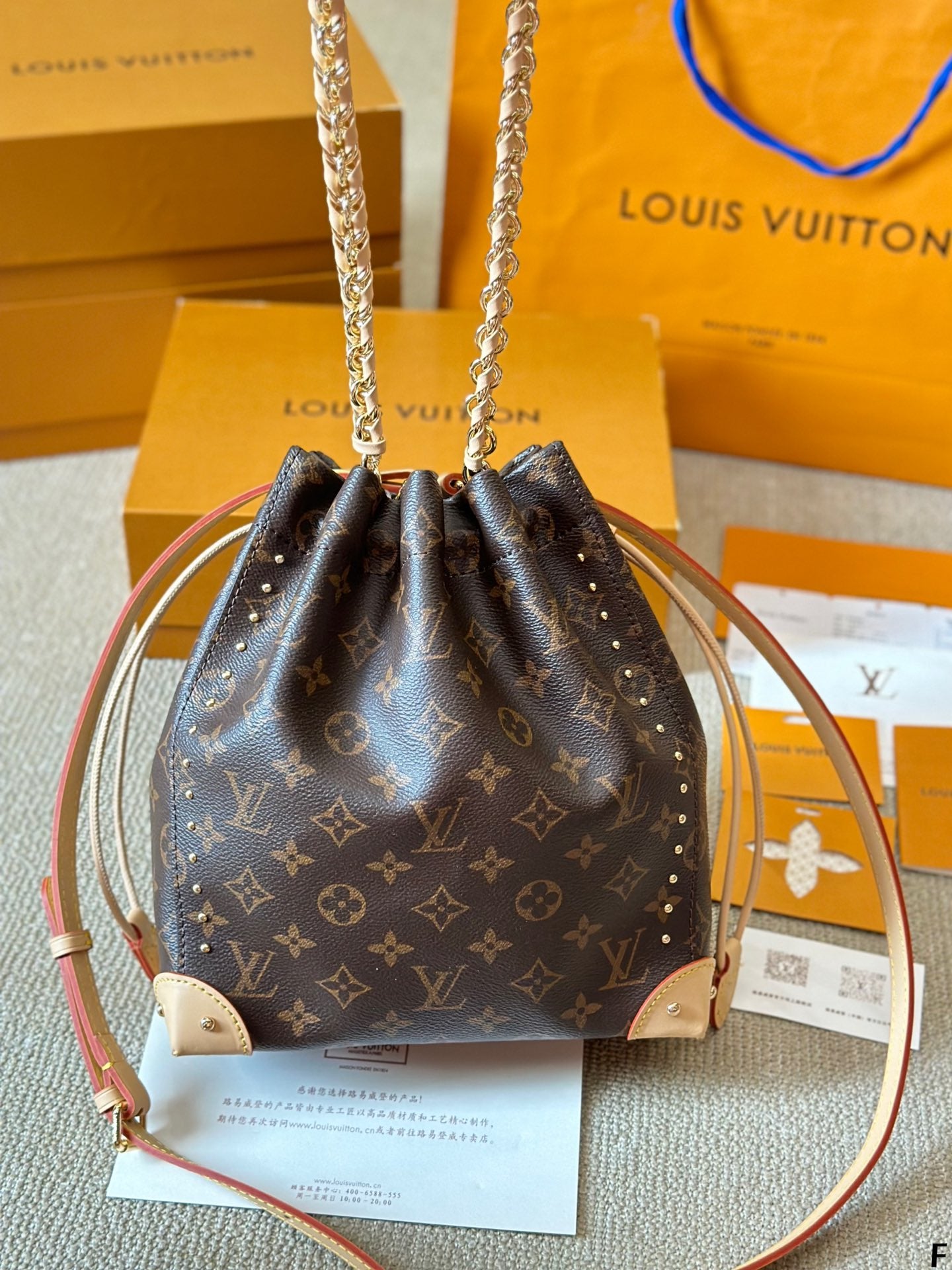 Louis new arrival noe trunk bag size: 23*25 cm