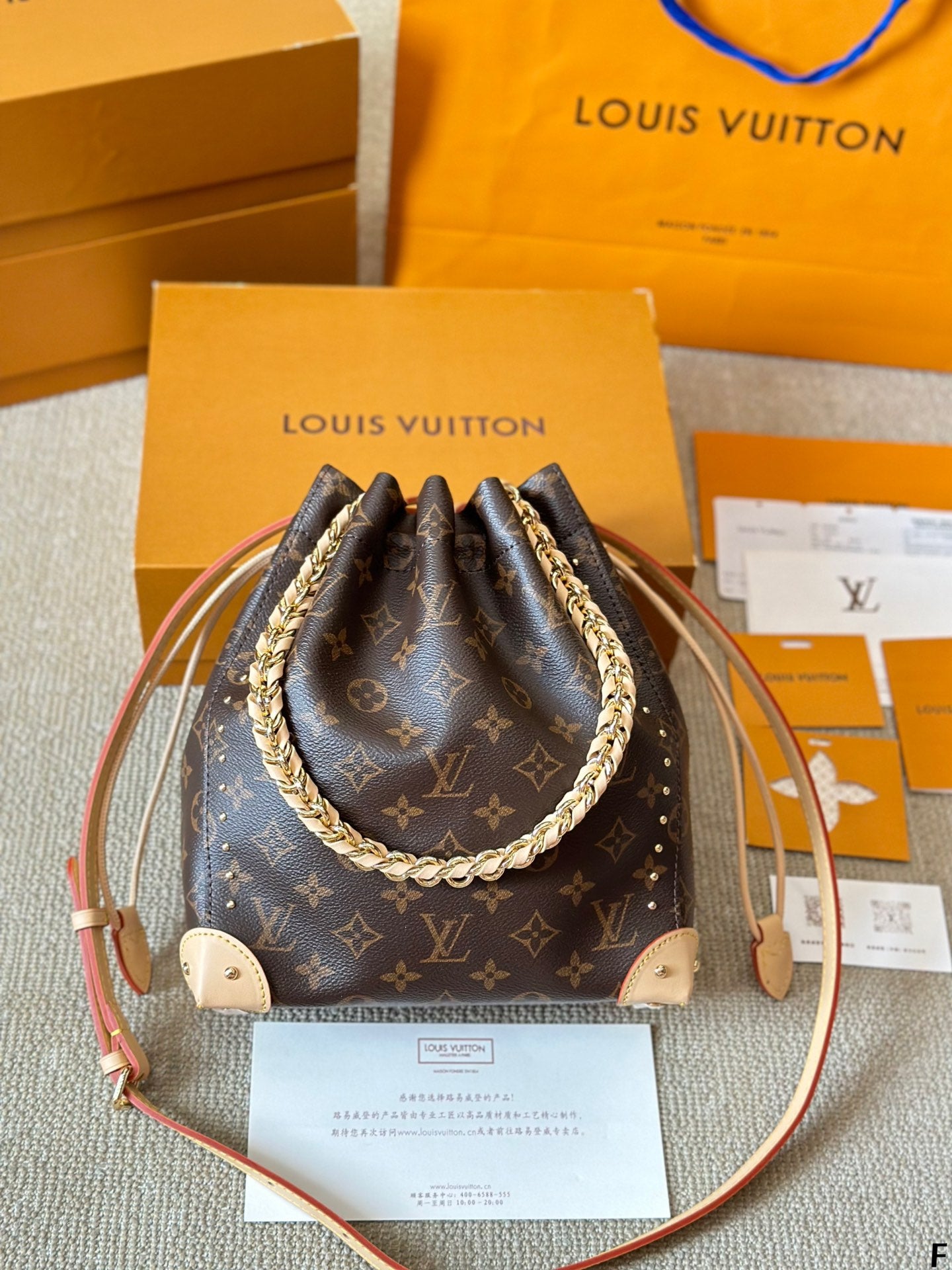Louis new arrival noe trunk bag size: 23*25 cm