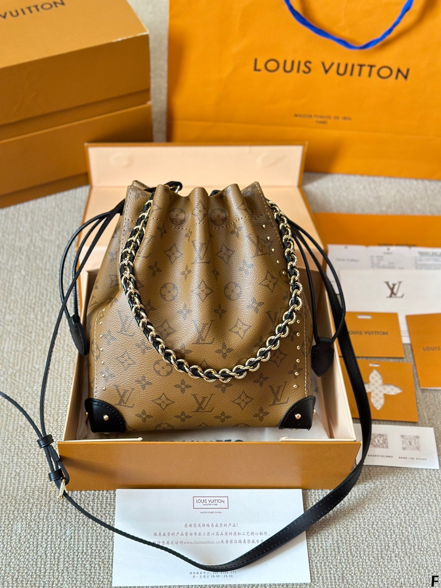 Louis new arrival noe trunk bag size: 23*25 cm