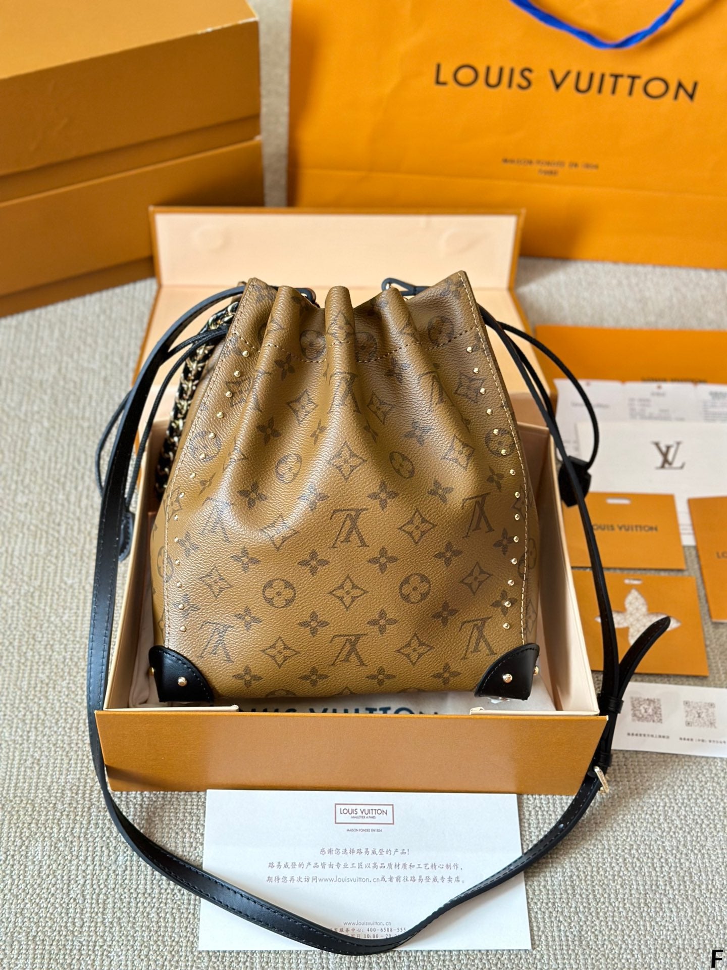 Louis new arrival noe trunk bag size: 23*25 cm