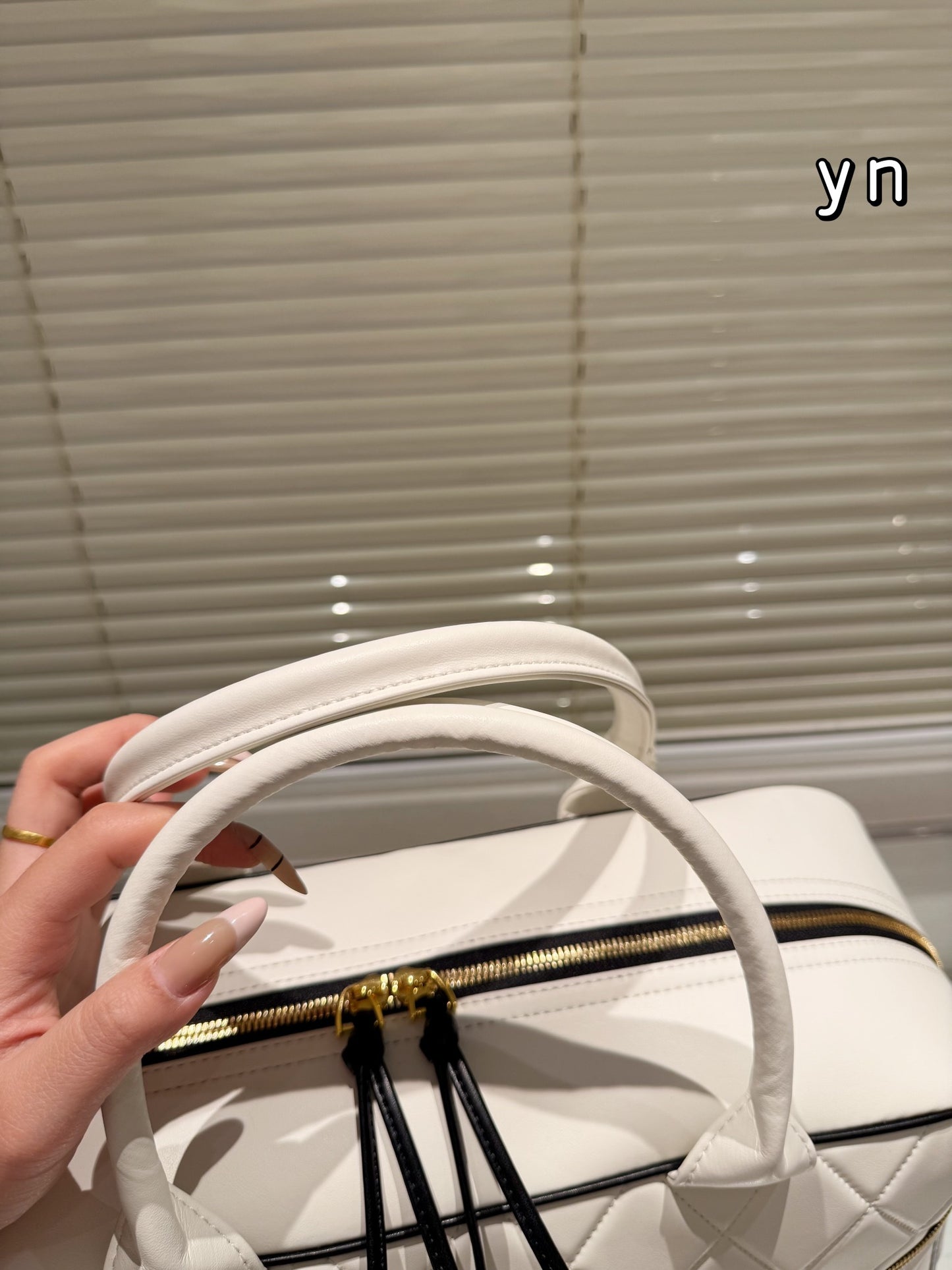 Cc new arrival 24c maxi bag size: 46*27 cm