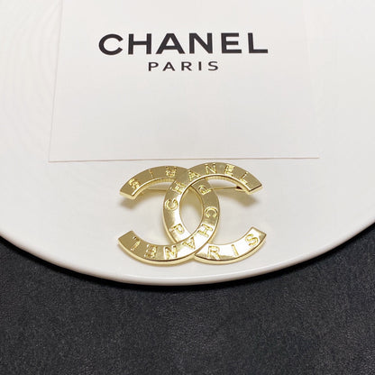 Cc brooch 0069