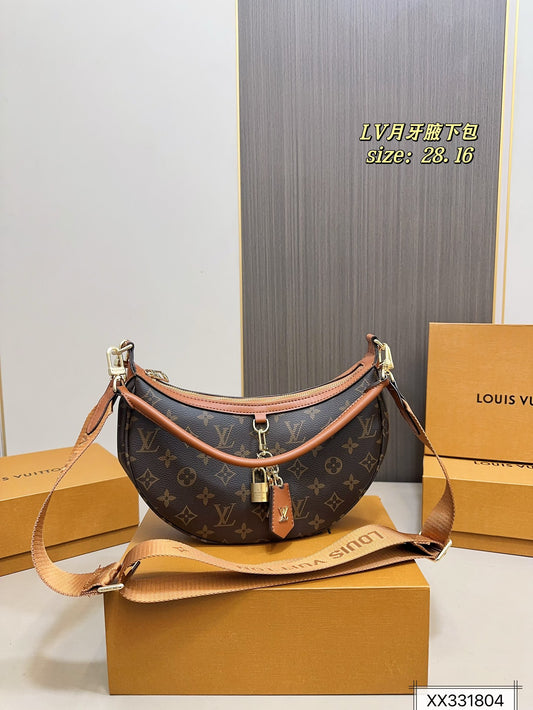 Louis new arrival hobo bag size: 28*16 cm