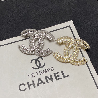 Cc brooch 0066