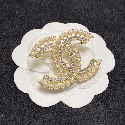 Cc brooch 0066