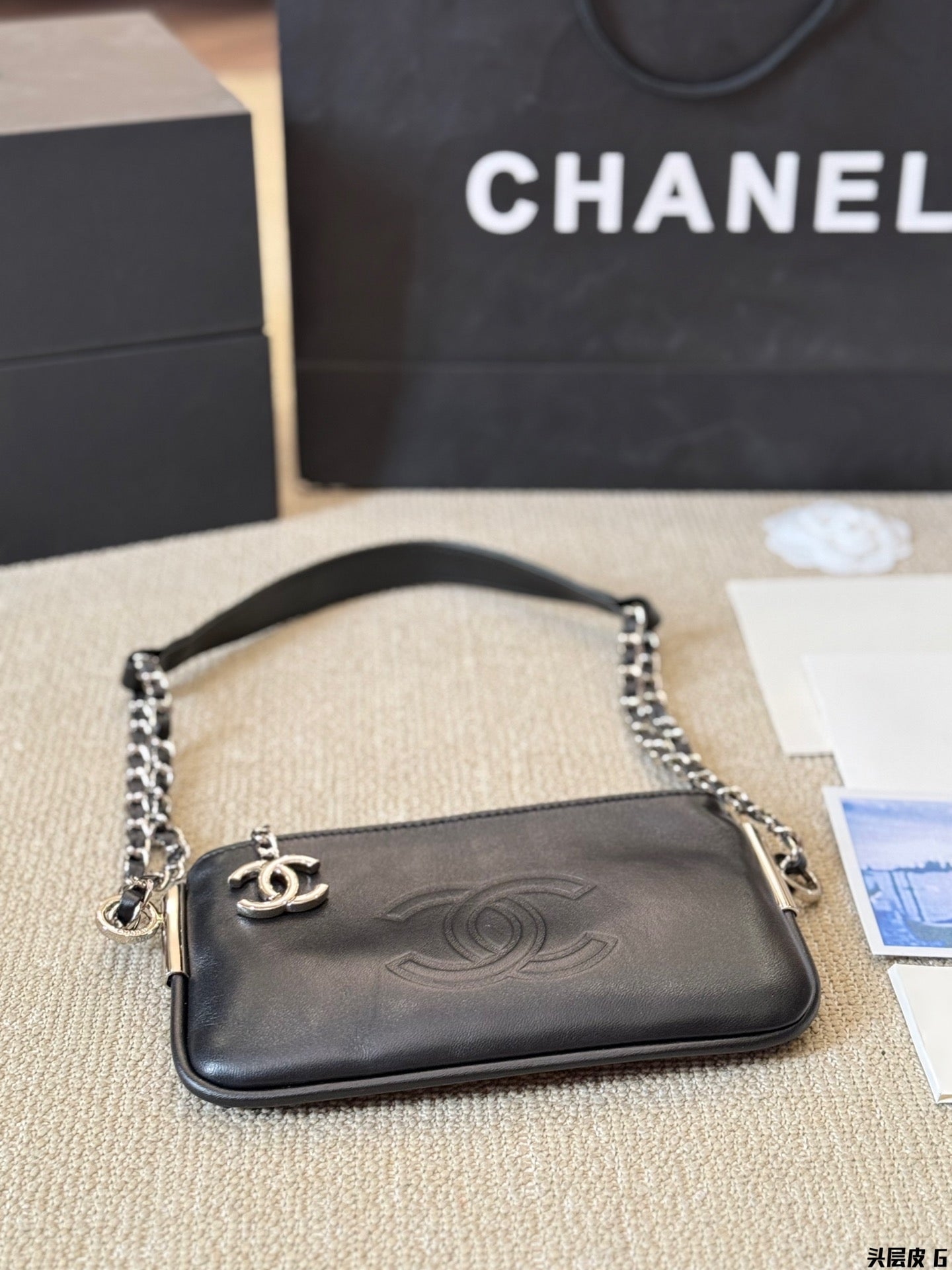 CC new arrival vintage chain bag size: 22*13 cm