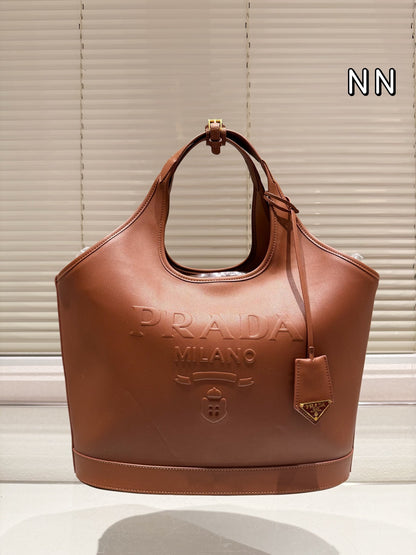 Pra new arrival tote bag size:28*22 cm