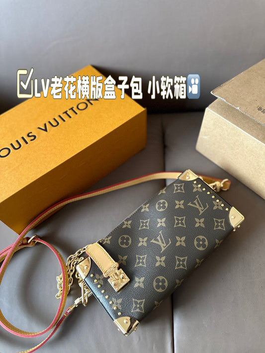 Louis new arrival Side Trunk bag size: 23*11 cm