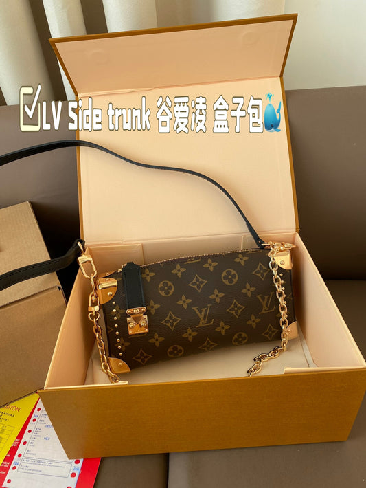 Louis new arrival 2025 Side trunk bag size:  23*12 cm