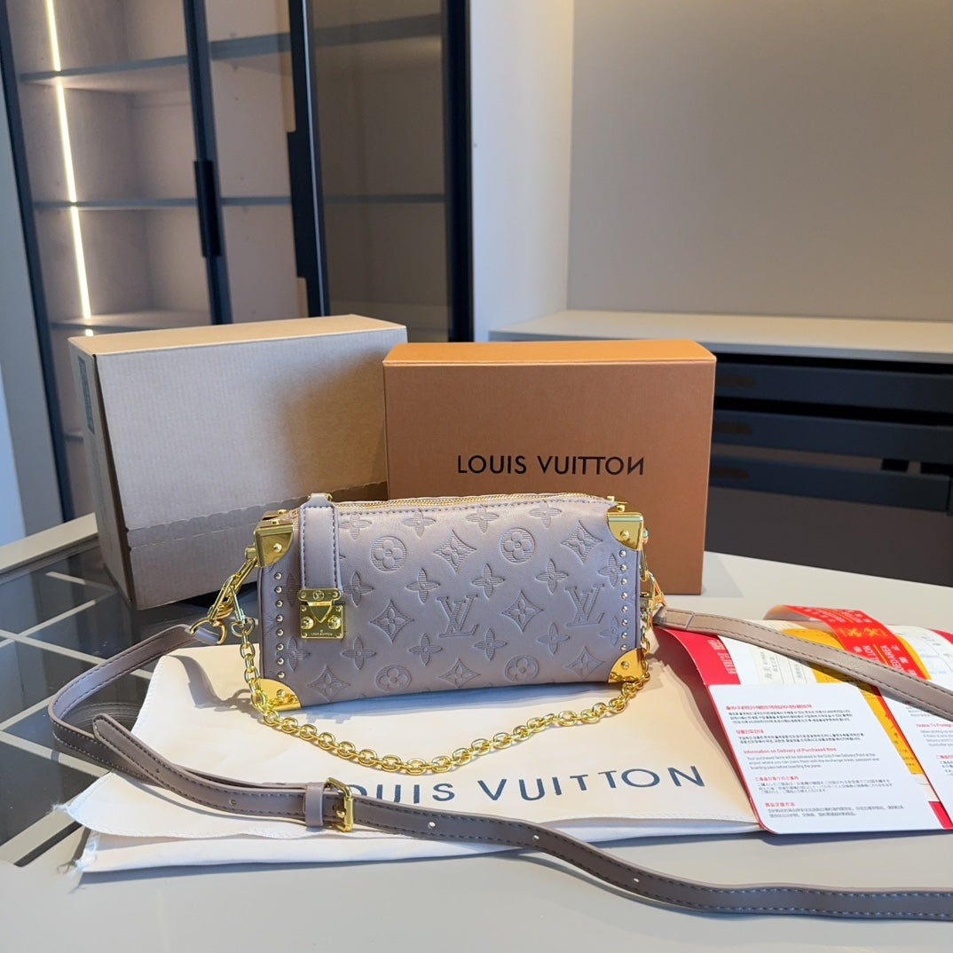 Louis new arrival slim trunk bag size:23*11*5 cm