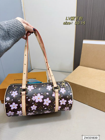 Louis new arrival hobo bag size:30 * 15 cm