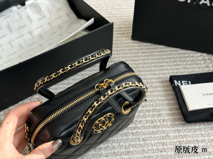Cc new arrival leather bag size: 18 cm