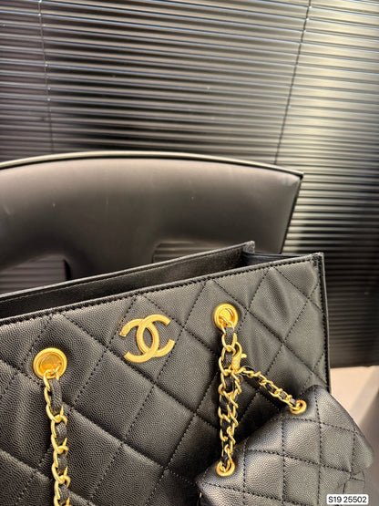 Cc new arrival tote bag size:30 * 24 cm