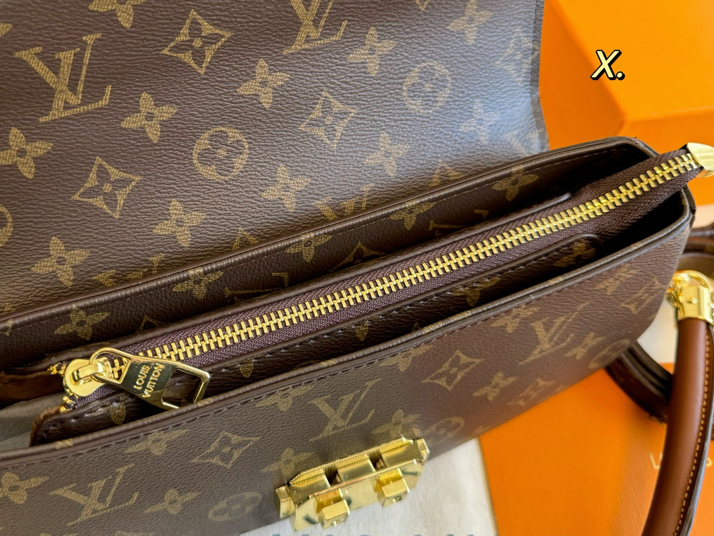 Louis new arrival hobo bag size: 26*13 cm