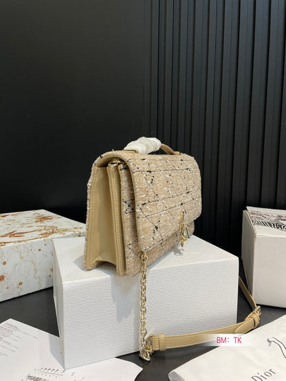 D new arrival woc bag size: 24*15cm