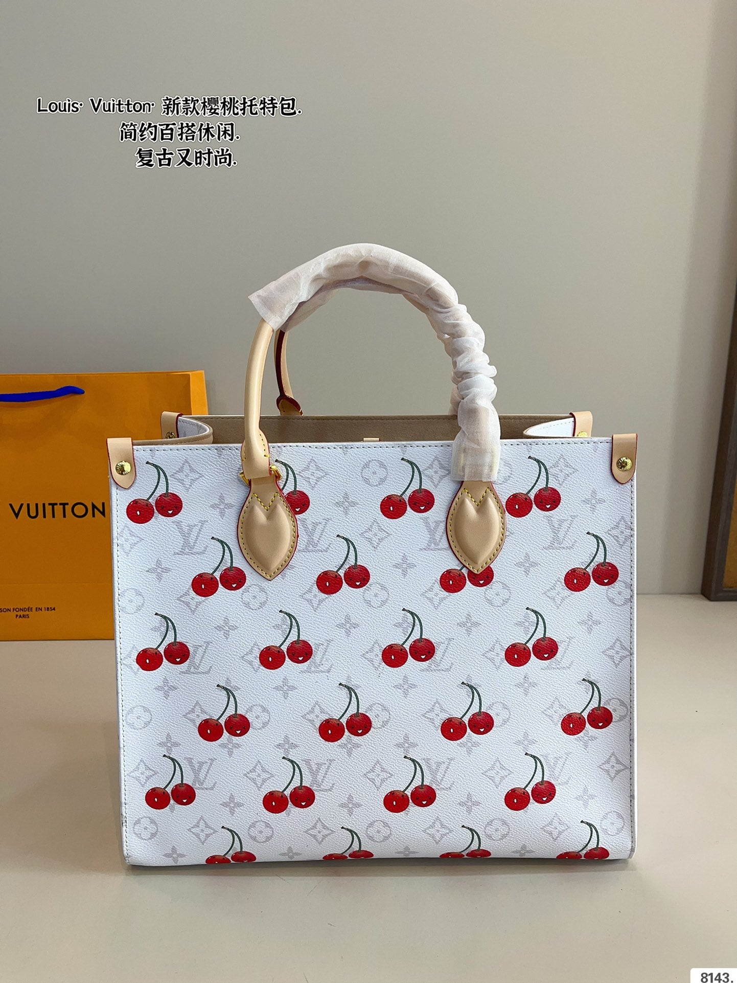 Louis new arrival ONTHEGO tote bag size:35*16*30cm