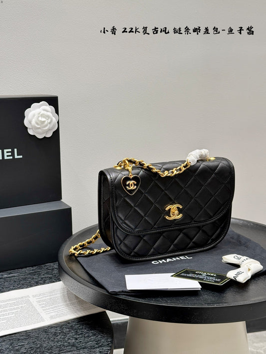 Cc new arrival chain 22K bag size: chain 24*15cm