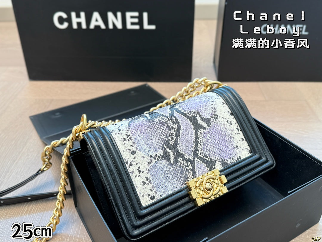 Cc new arrival chain leboy bag size: 25*14 cm