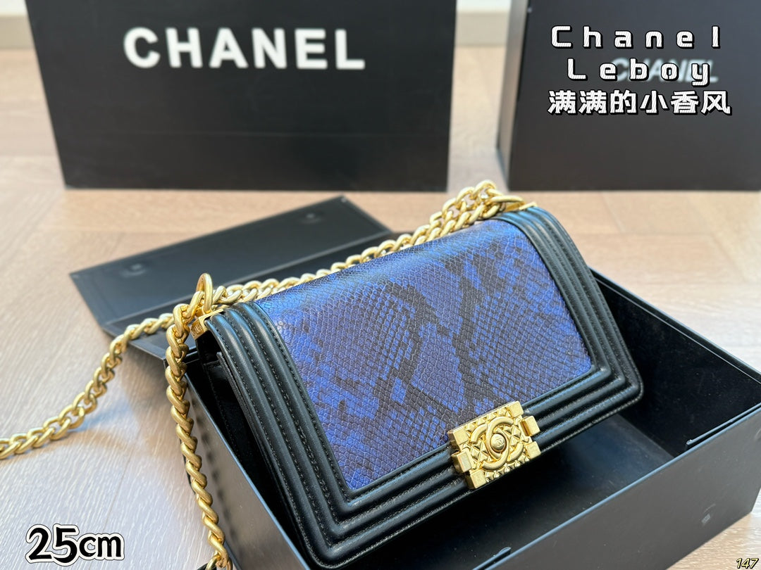 Cc new arrival chain leboy bag size: 25*14 cm