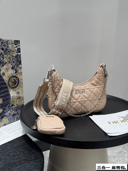 D new arrival chain hobo bag size: 23*17 cm