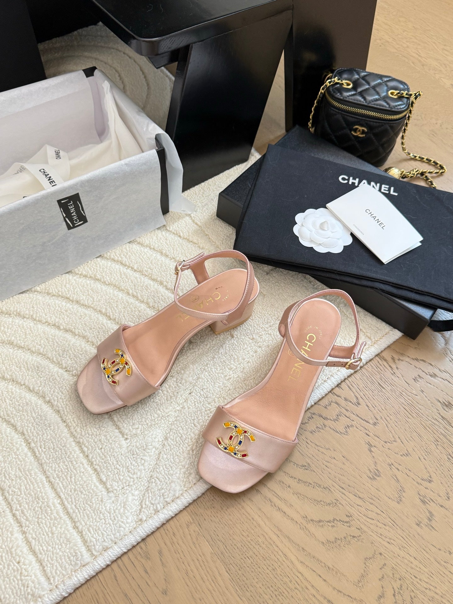 CC new arrival women 25p shoes 011