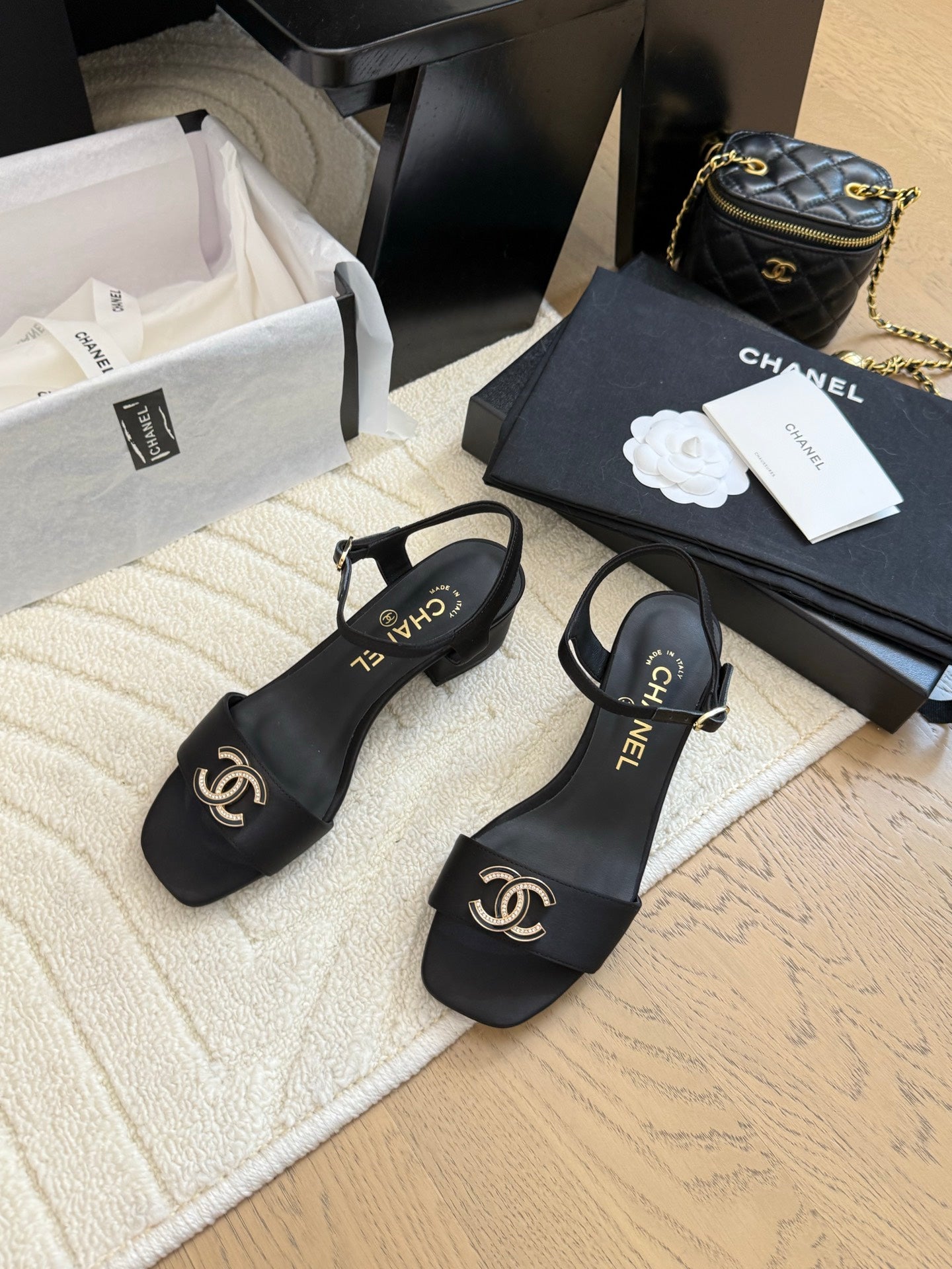CC new arrival women 25p shoes 011