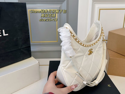 CC new arrival chain hobo bag size: 25*18 cm
