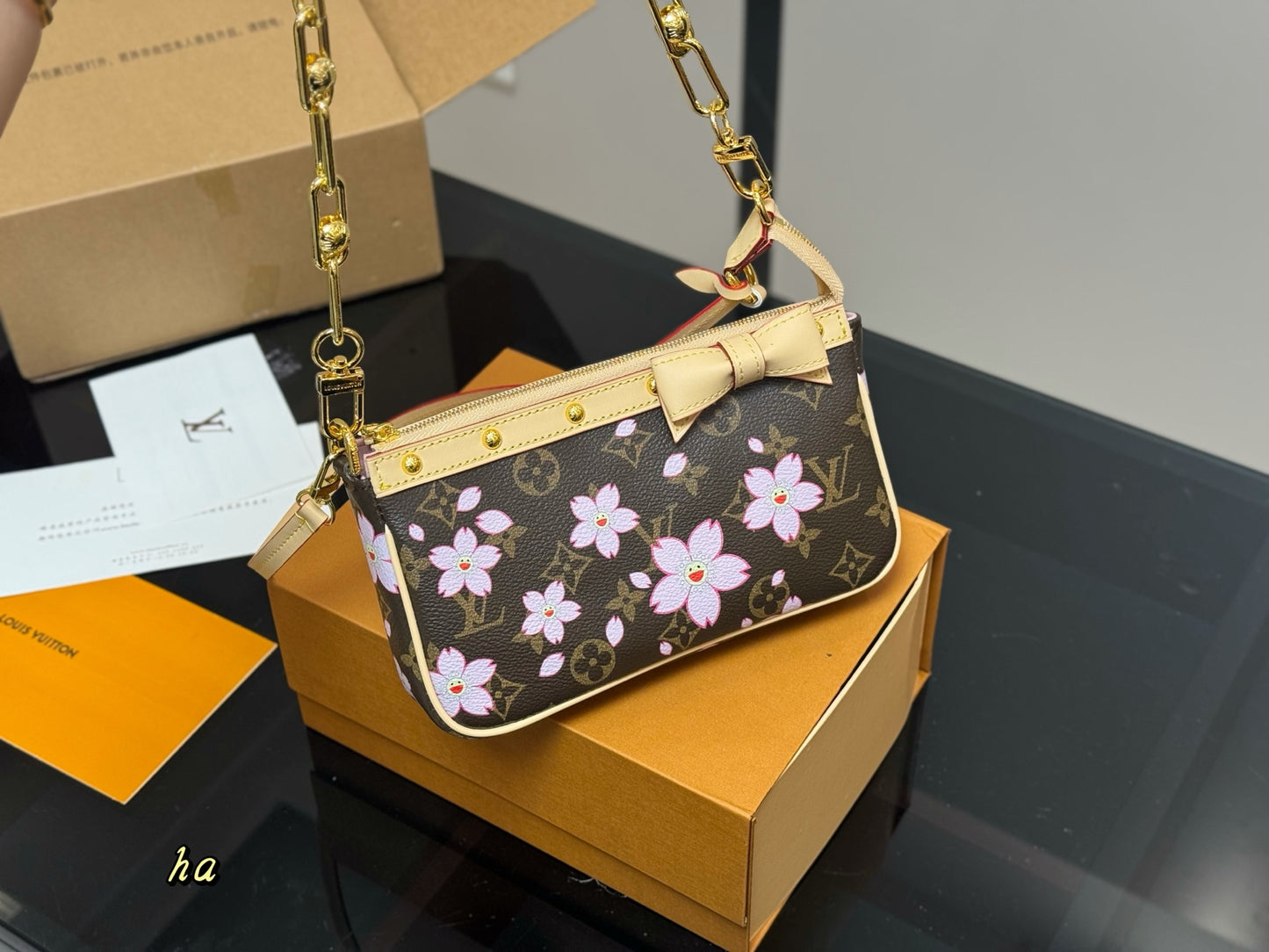Louis new arrival chain bag 008 size: 21*12cm