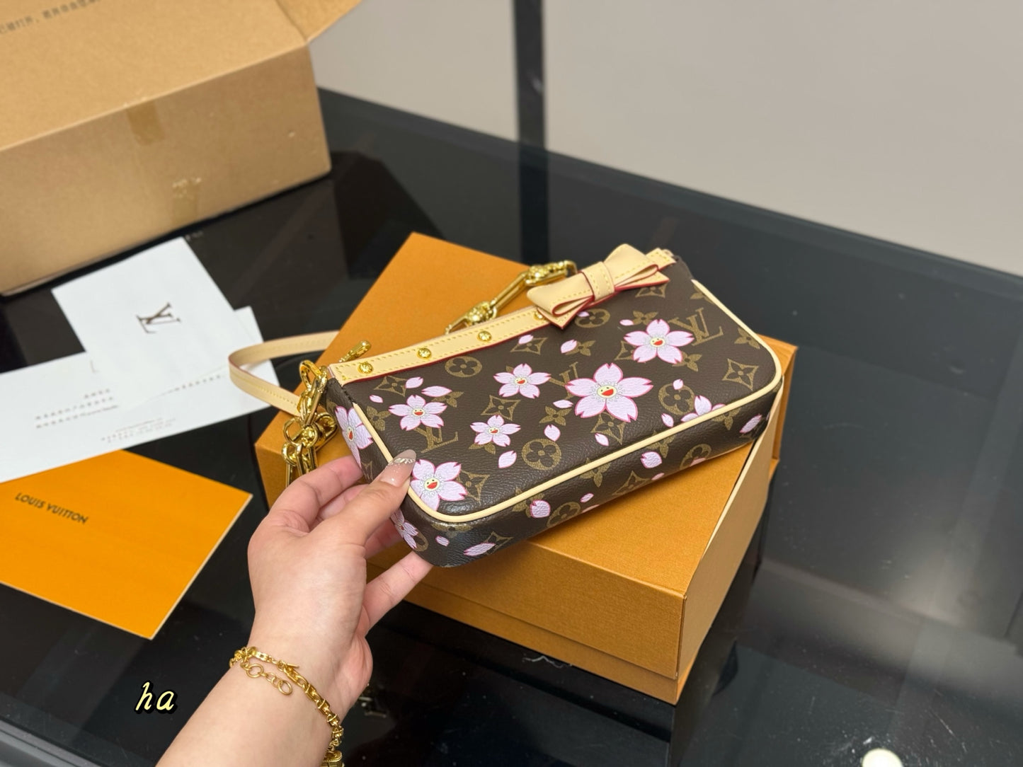 Louis new arrival chain bag 008 size: 21*12cm