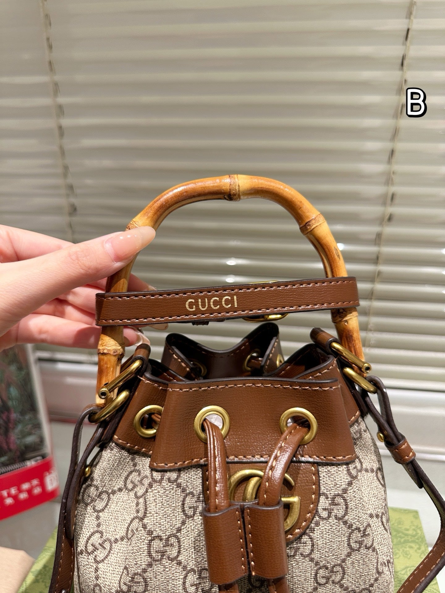 Gg new arrival bamboo bucket bag size: 19*12 cm