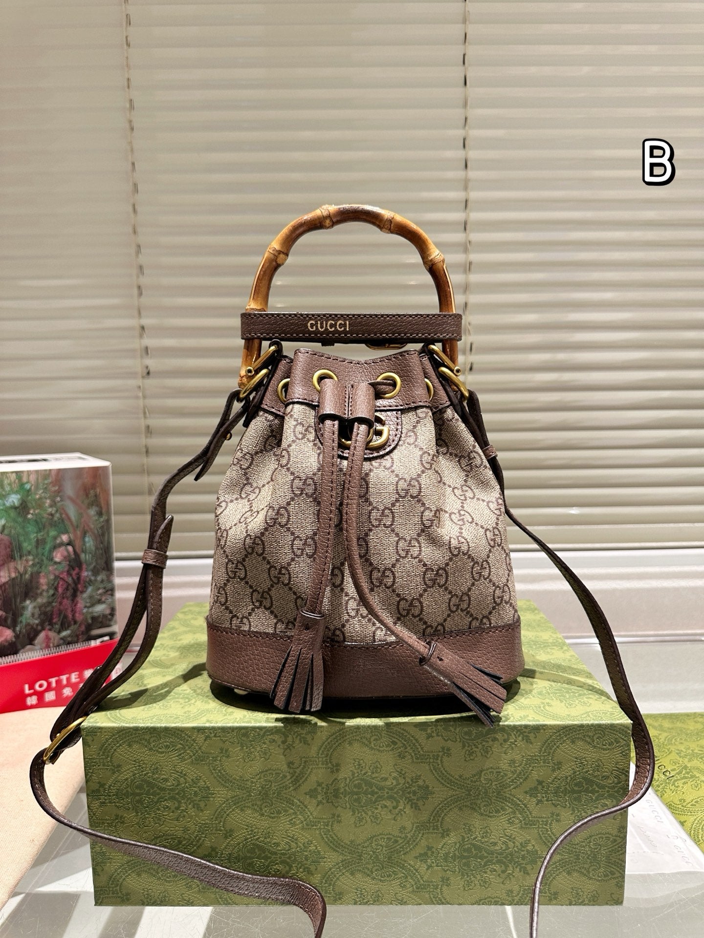 Gg new arrival bamboo bucket bag size: 19*12 cm