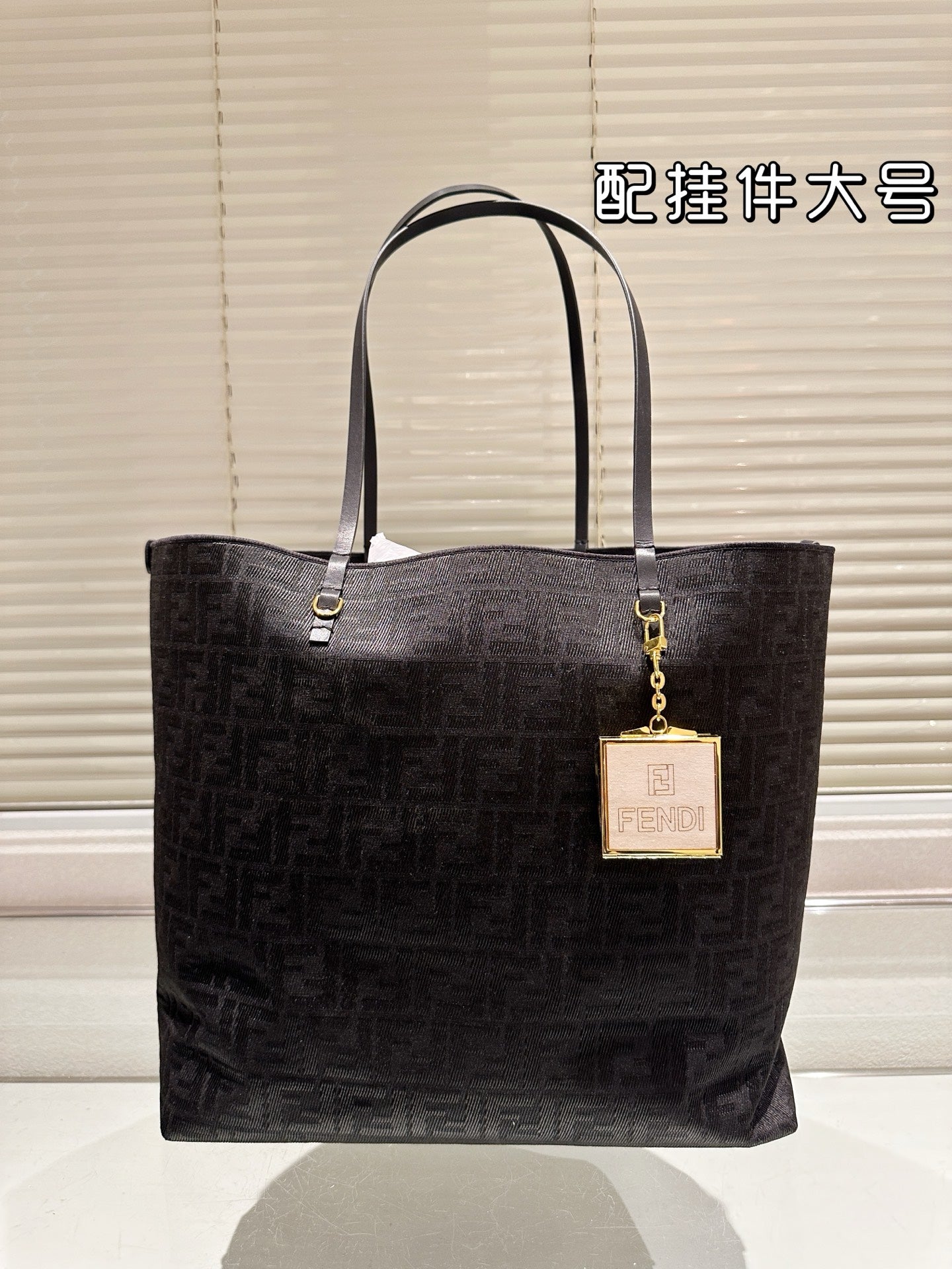 fen new arrival tote bag big size: 36*34 cm