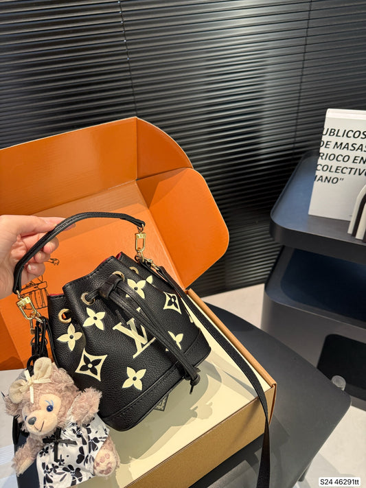 Louis new arrival bucket bag 46291 size: 13*15 cm