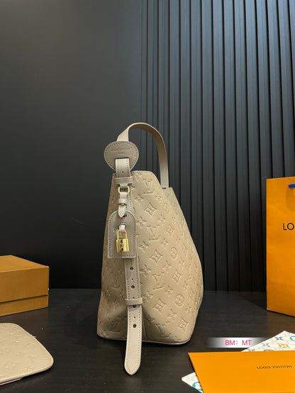 Louis new arrival ALL IN BB hobo bag 003 size:26*30 cm