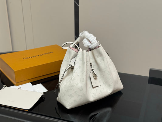 Louis new arrival moon vintage bag size: 33*26cm