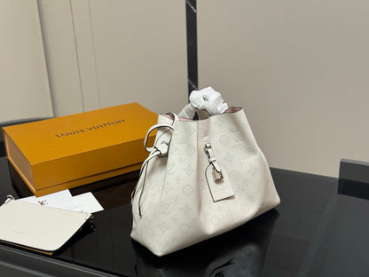 Louis new arrival moon vintage bag size: 33*26cm