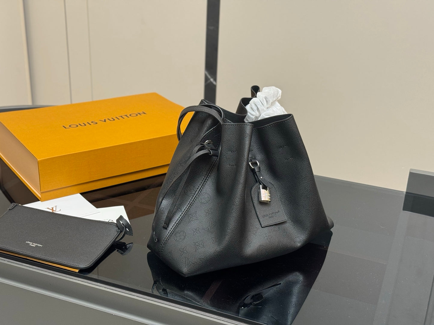 Louis new arrival moon vintage bag size: 33*26cm
