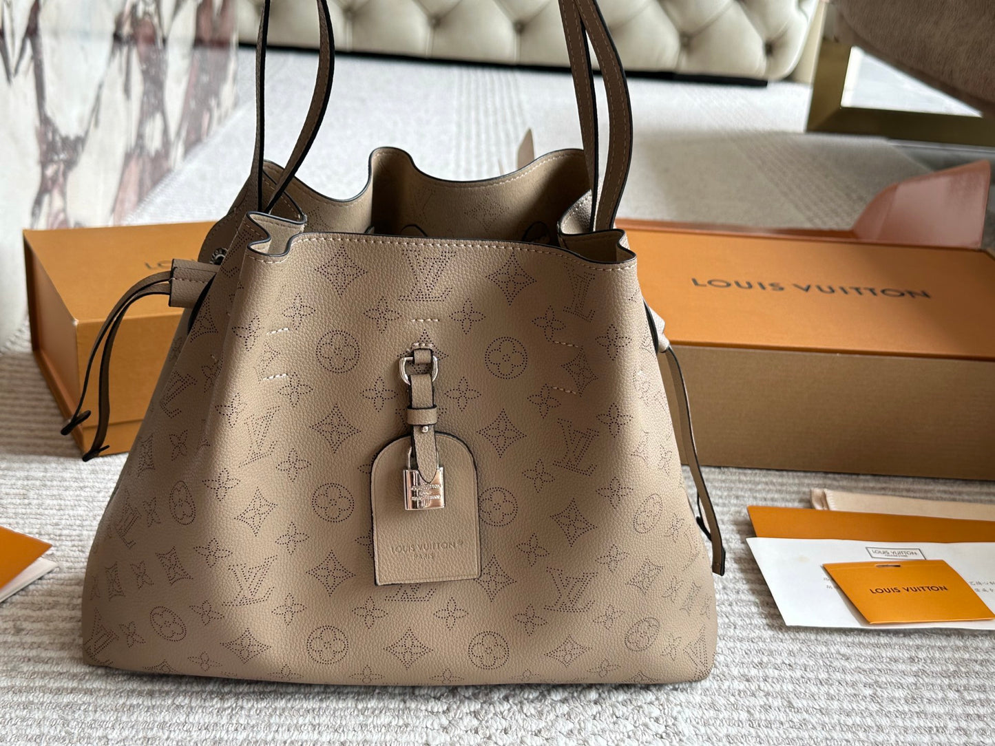 Louis new arrival shopping tote bag size: 33*27cm
