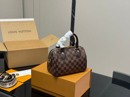 Louis new arrival SPEEDY 20 bag size:20*15 cm
