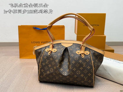 Louis new arrival vintage bag 009 size: 32 * 21 cm