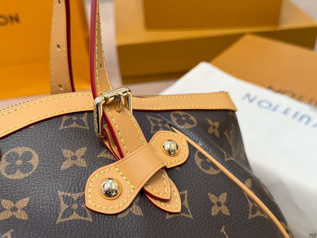Louis new arrival vintage bag 009 size: 32 * 21 cm
