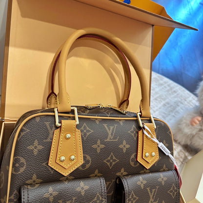 Louis new arrival Manhattan vintage bag size: 30*22 cm