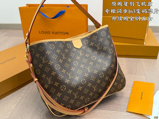Louis new arrival vintage tote bag size: 40 * 29 cm