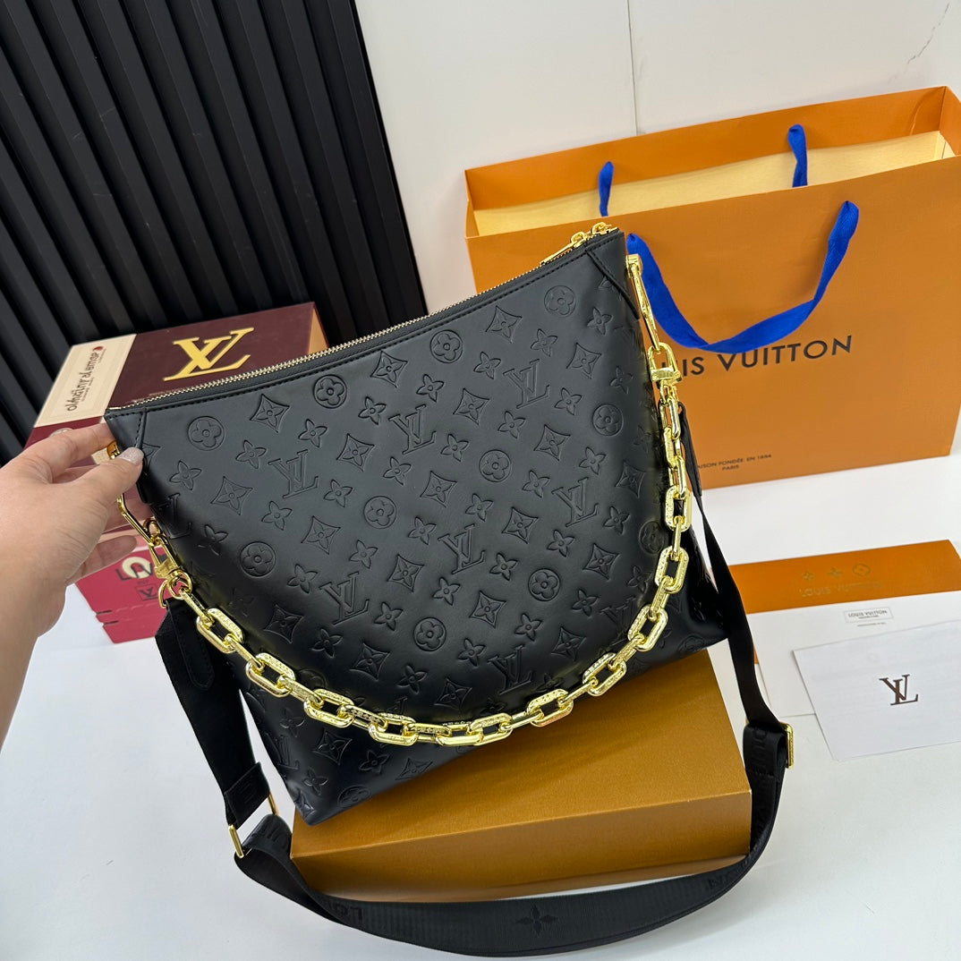 Louis new arrival Coussin bag size: 33*25cm
