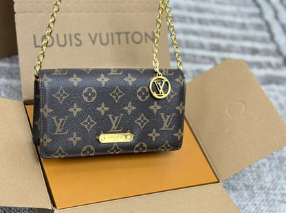 Louis new arrival Wallet On Chain Lily size: 21*11 cm
