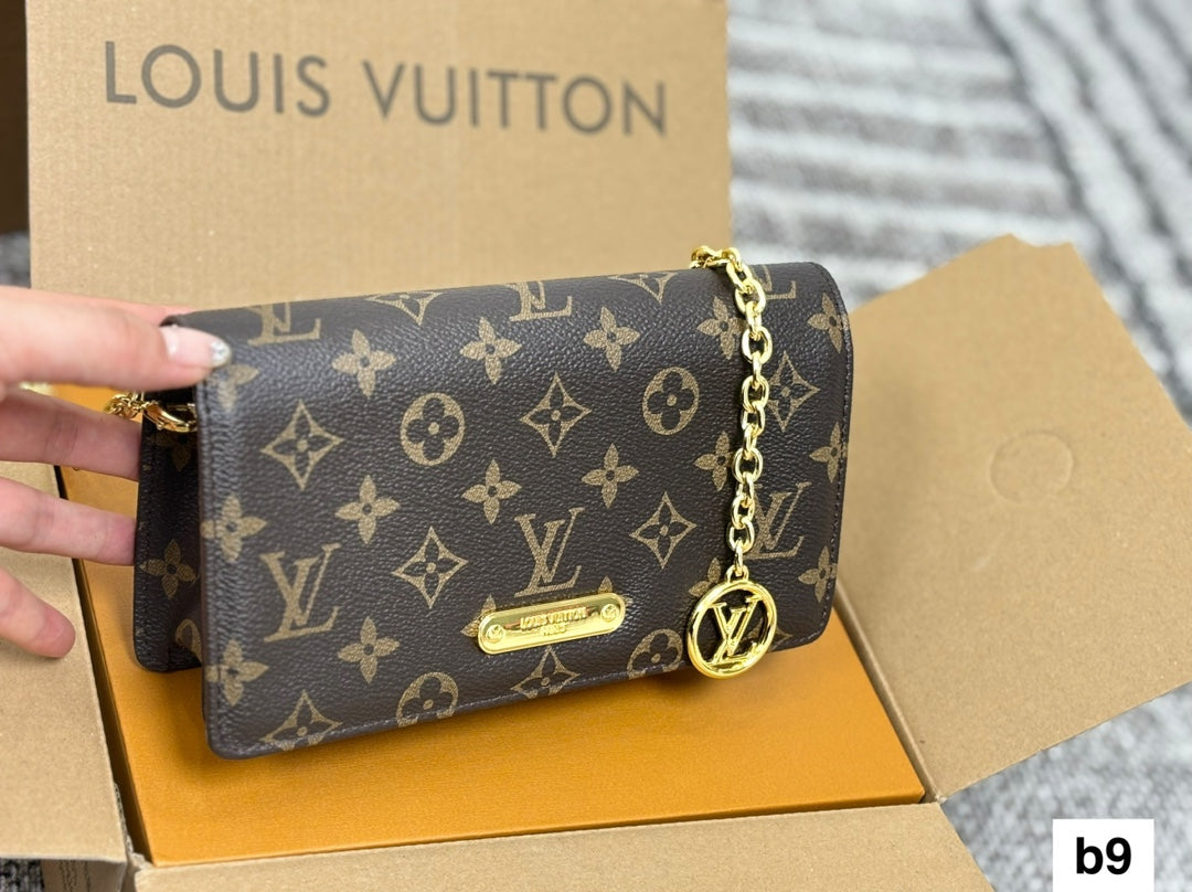 Louis new arrival Wallet On Chain Lily size: 21*11 cm