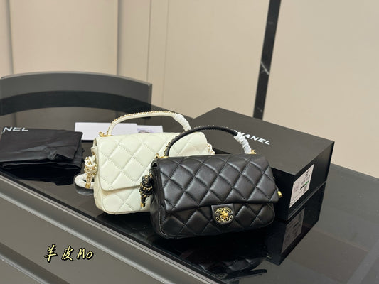 Cc new arrival woc chain bag size: 21*15 cm