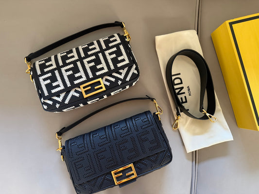 fen new arrival leather baguette bag size:26*16cm
